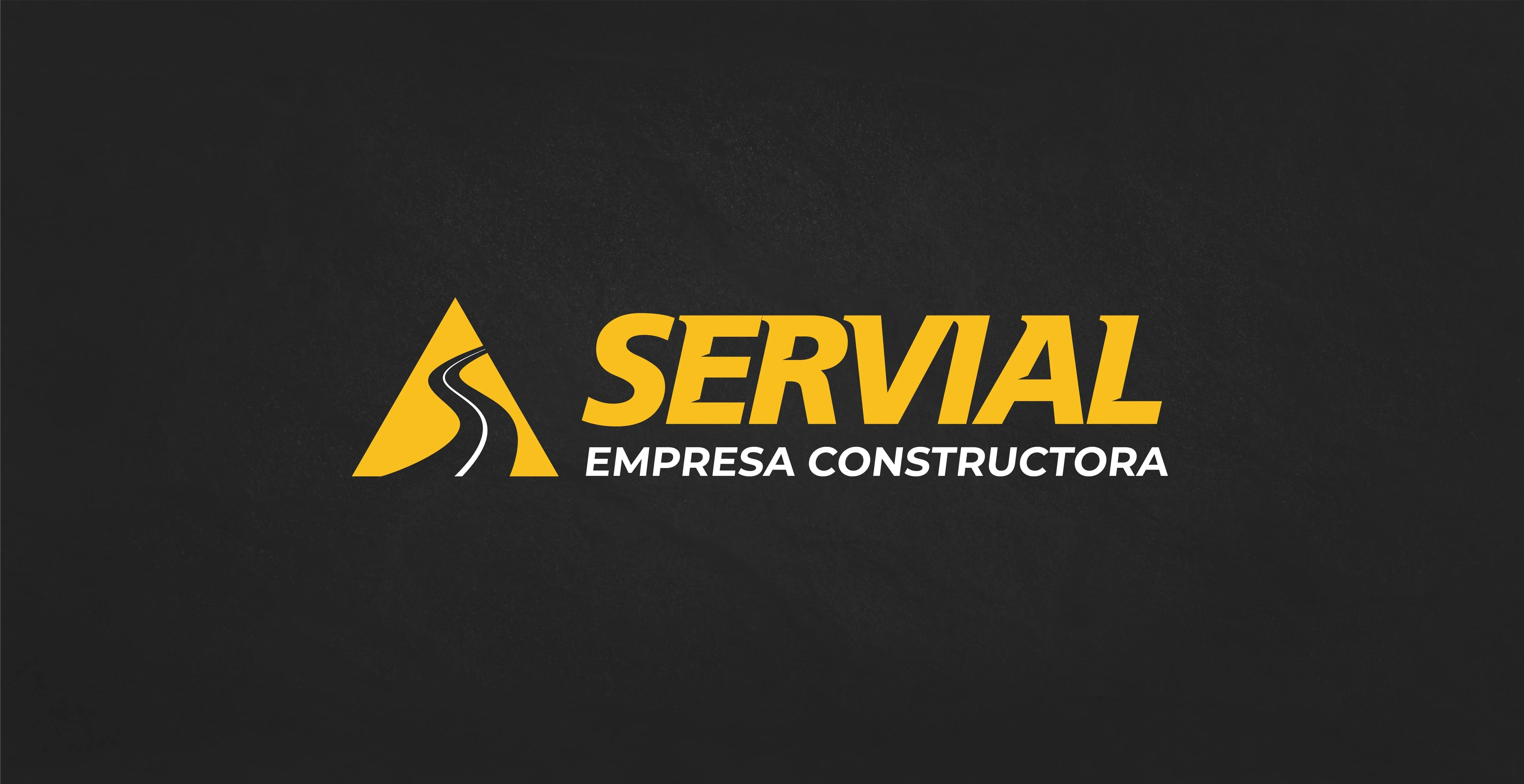 Servial Empresa Constructora logo in yellow on a dark background